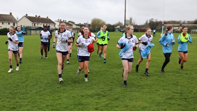 Warming up! Dublin U14 players getting ready for their quarter final clash vs Roscommon. Credit Maurice Grehan. Image